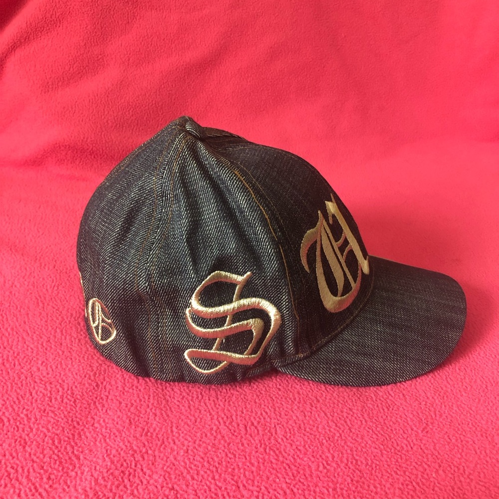 Hat - Picture 2 of 6